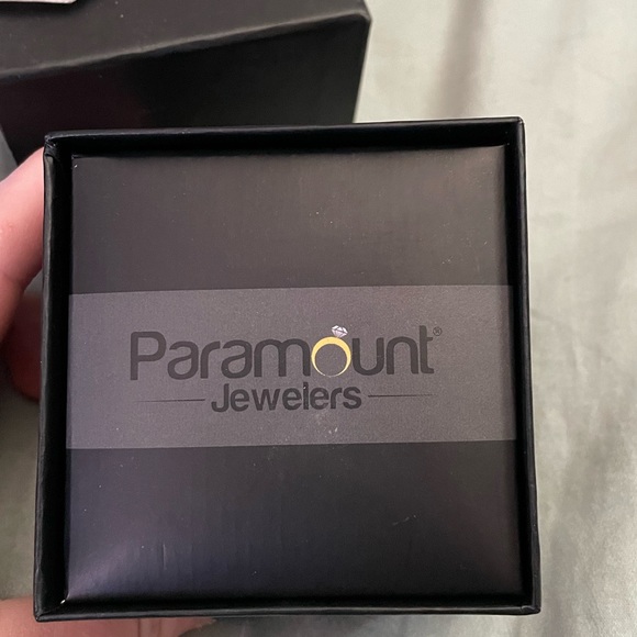 Paramount Ring - Picture 2 of 7